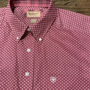 Ariat wrinkle free button down shirt